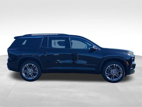 New 2027 Chevrolet Traverse LT w/ LPO, Floor Liner Package FWD image 6