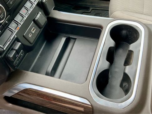 Used 2020 GMC Sierra 1500 Elevation w/ Elevation Value Package image 48