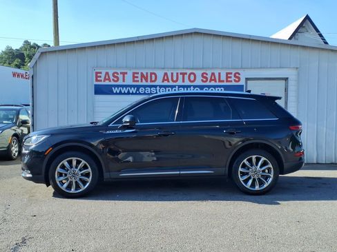 Used 2021 Lincoln Corsair AWD w/ Premium Package image 2