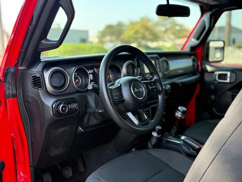 Used 2021 Jeep Wrangler Sport AWD/4WD image 12