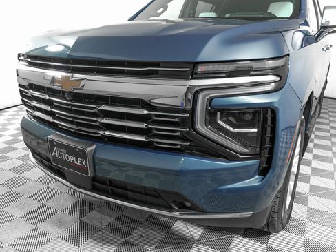 Used 2025 Chevrolet Suburban Premier image 34