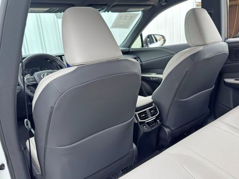 Used 2024 Lexus RX 350 Premium w/ Accessory Package (Z1) image 35