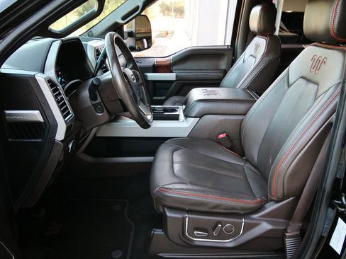 Used 2017 Ford F250 King Ranch w/ FX4 Off-Road Package AWD/4WD image 22