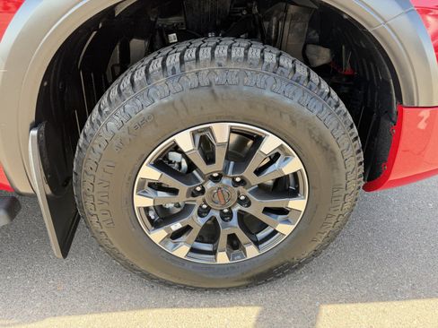 Used 2021 Nissan Titan PRO-4X w/ Pro-4x Convenience Package AWD/4WD image 9