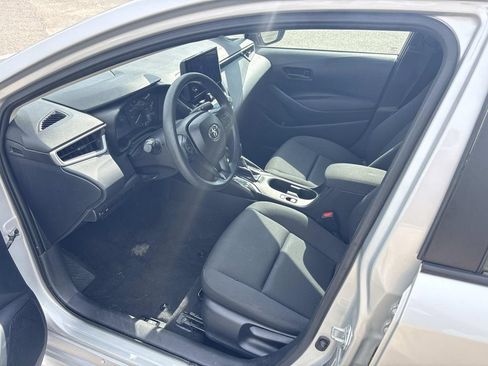 Used 2025 Toyota Corolla LE FWD image 10