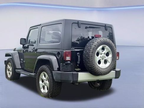 Used 2013 Jeep Wrangler Sahara w/ Connectivity Group AWD/4WD image 8