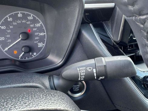 Used 2025 Toyota Corolla SE FWD image 19