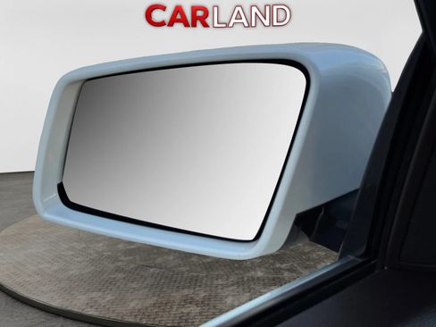 Used 2014 Mercedes-Benz E 350 Sedan image 39