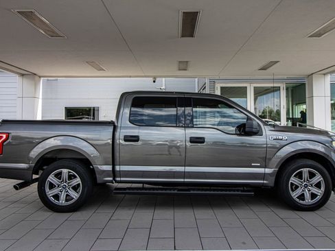 Used 2015 Ford F150 XLT w/ Trailer Tow Package RWD image 3