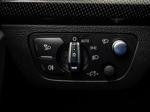 Used 2018 Audi SQ5 Prestige w/ Prestige Package image 30