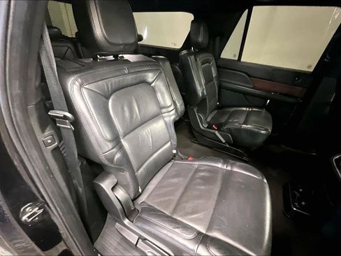 Used 2021 Lincoln Navigator L Reserve image 23