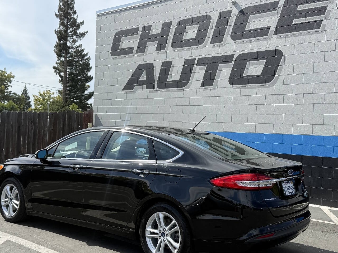 Used 2018 Ford Fusion SE w/ Equipment Group 602A FWD image 21
