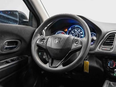Used 2018 Honda HR-V LX image 15
