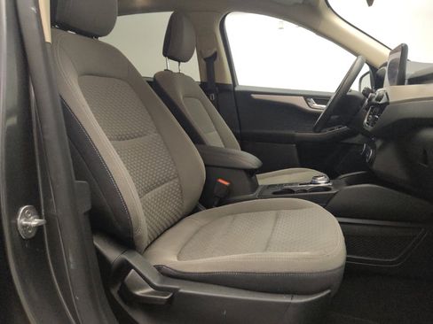 Used 2020 Ford Escape SE image 21