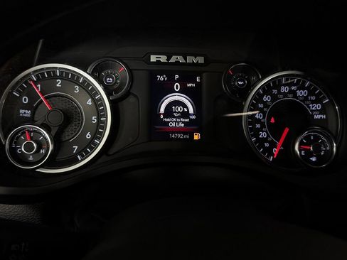 Used 2025 RAM 1500 Big Horn RWD image 15