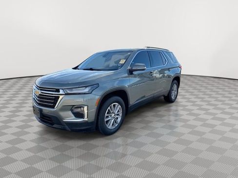 Used 2022 Chevrolet Traverse LT image 4