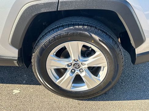 Used 2021 Toyota RAV4 XLE image 38