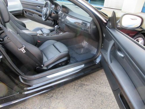 Used 2013 BMW 335i Convertible image 20