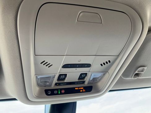 Used 2023 GMC Acadia Denali w/ Denali Ultimate Package AWD/4WD image 59