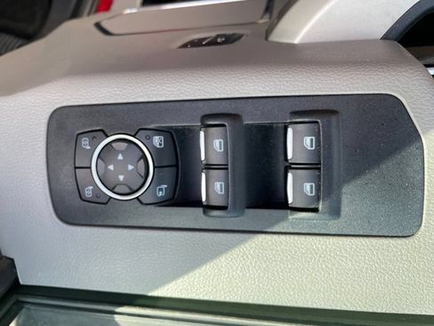 Used 2017 Ford F150 Lariat RWD image 17