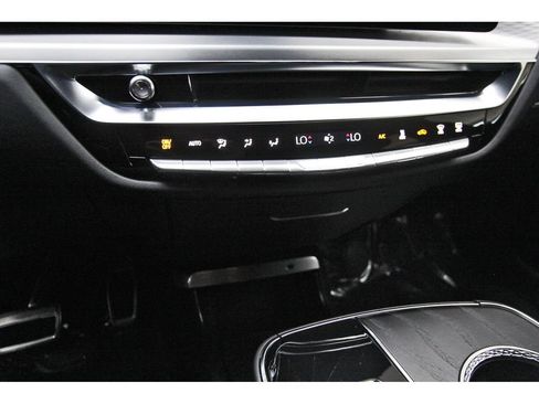 Used 2026 Cadillac Lyriq V w/ Exterior Carbon Fiber Package AWD/4WD image 27