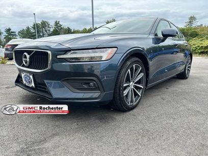 Used 2021 Volvo S60 T6 Momentum w/ Advanced Package