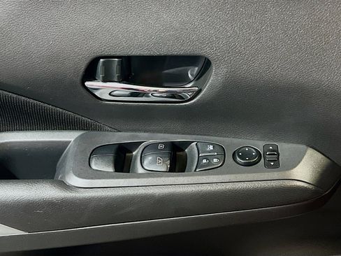 Used 2023 Nissan Kicks SV FWD image 13