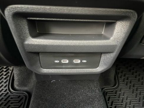 New 2026 Volkswagen Taos SE FWD image 23