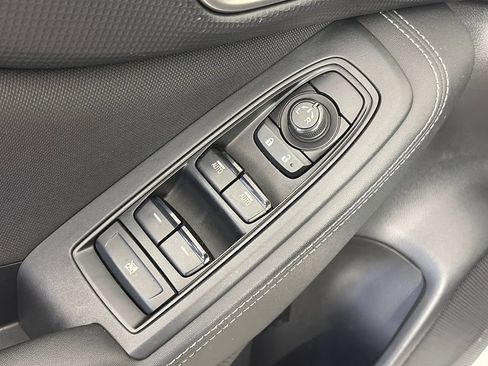 Used 2023 Subaru Forester Premium AWD/4WD image 24