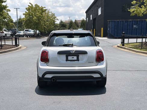 Used 2024 MINI Cooper 4-Door Hardtop FWD image 14
