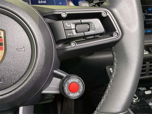 Used 2025 Porsche 911 Carrera image 35