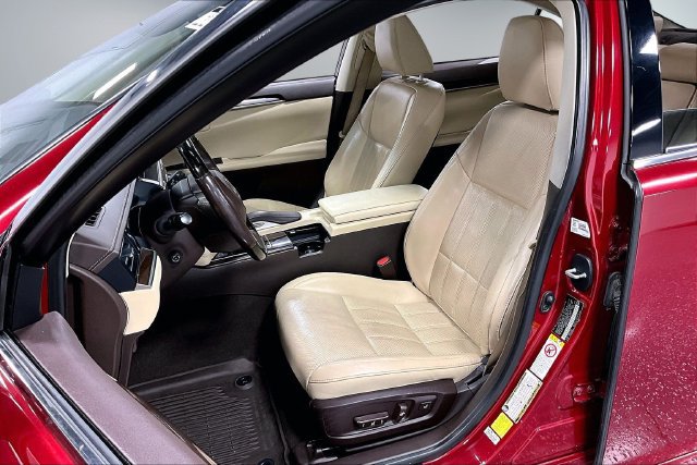 Used 2018 Lexus ES 350 w/ Luxury Package w/Wood Trim FWD image 20