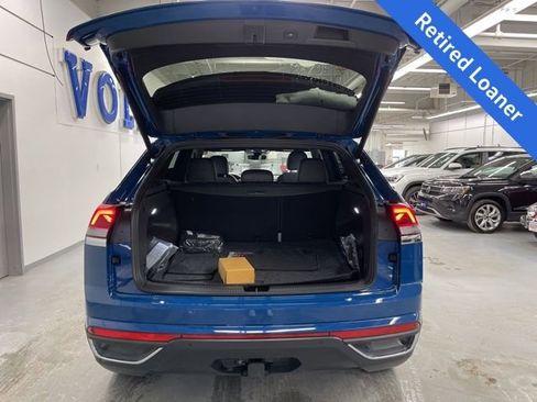 New 2025 Volkswagen Atlas Cross Sport SE w/ Panoramic Sunroof Package AWD/4WD image 9
