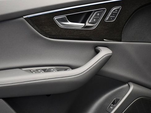 New 2026 Audi Q8 Premium Plus image 33