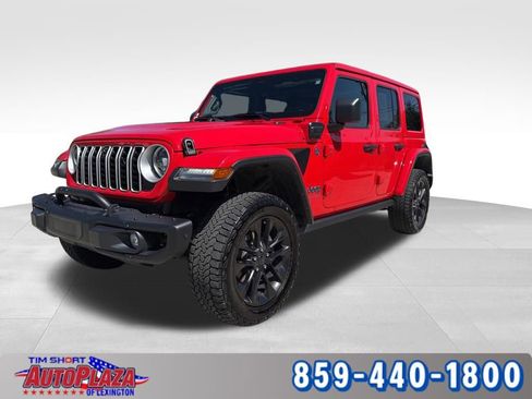 Used 2025 Jeep Wrangler Unlimited Sahara AWD/4WD image 1
