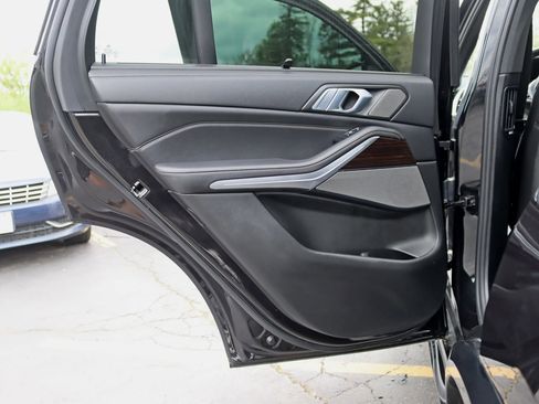 Used 2020 BMW X5 M50i AWD/4WD image 43