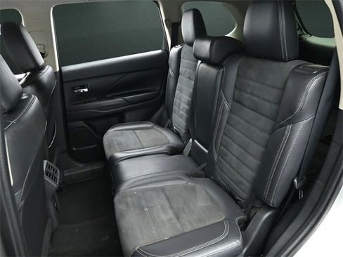 Used 2020 Mitsubishi Outlander SEL image 14