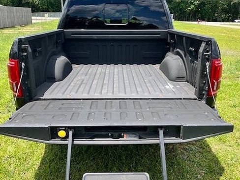 Used 2015 Ford F150 Platinum w/ Equipment Group 701A Luxury RWD image 5