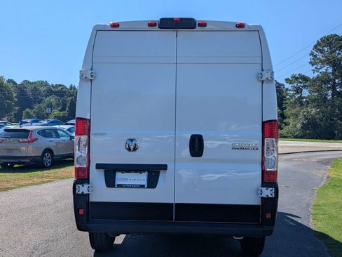 Used 2025 RAM ProMaster 2500 w/ Convenience Group FWD image 5