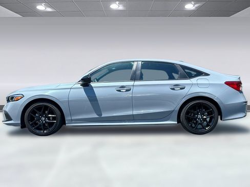 Used 2023 Honda Civic Sport image 2