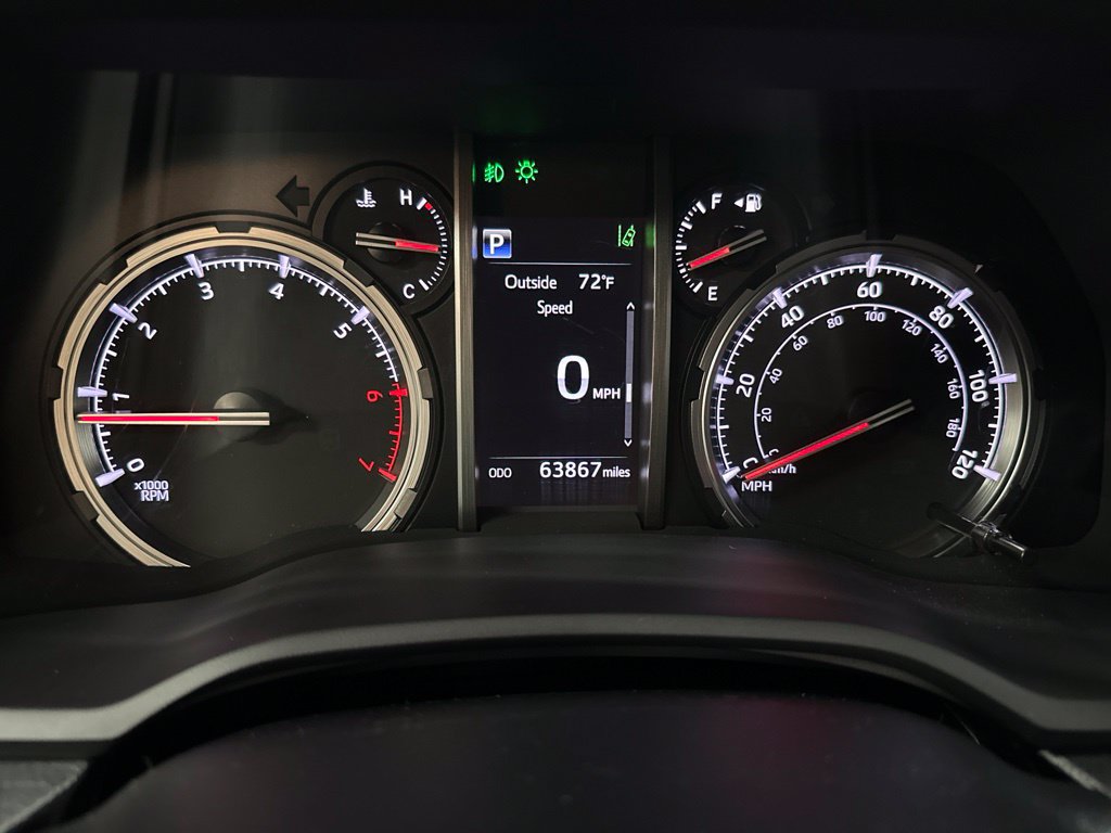 Used 2022 Toyota 4Runner TRD Off-Road AWD/4WD image 24