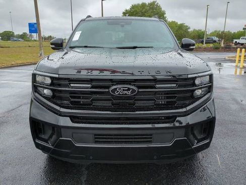 New 2026 Ford Expedition Platinum image 3