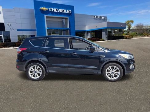 Used 2017 Ford Escape SE AWD/4WD image 26