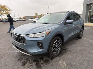 Used 2023 Ford Escape SE w/ Class II Trailer Tow Package video 2