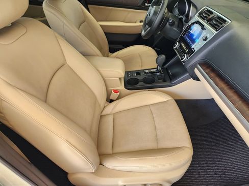 Used 2019 Subaru Outback 2.5i Limited AWD/4WD image 43
