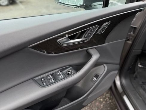 Used 2020 Audi Q7 3.0T Premium w/ Convenience Package AWD/4WD image 15