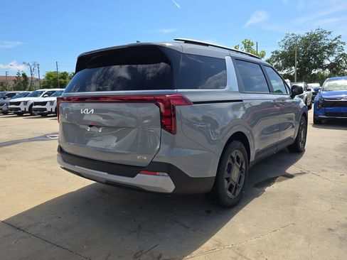 New 2026 Kia Carnival EX FWD image 7
