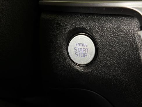 Used 2024 Kia Sorento S w/ Panoramic Sunroof Package FWD image 6