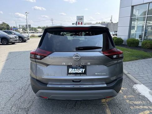 Certified 2023 Nissan Rogue SV w/ SV Premium B Package AWD/4WD image 7