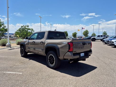 Certified 2026 Toyota Tacoma TRD Off-Road w/ TRD Off Road Premium Package AWD/4WD image 3